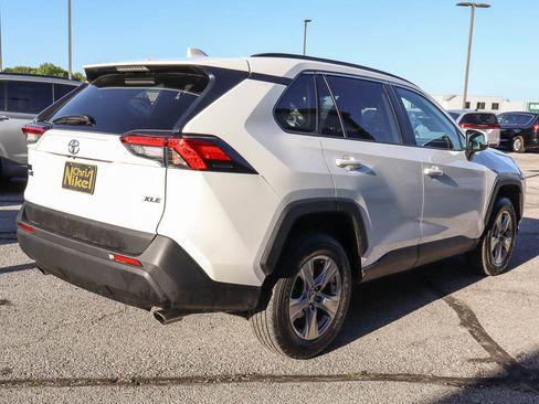 Used 2024 Toyota RAV4 XLE FWD image 4