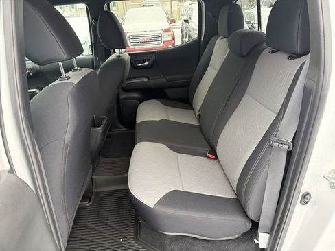 Used 2023 Toyota Tacoma TRD Off-Road image 23