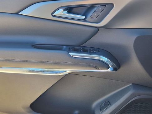 New 2026 Chevrolet Traverse LT w/ Driver Confidence Package FWD image 17