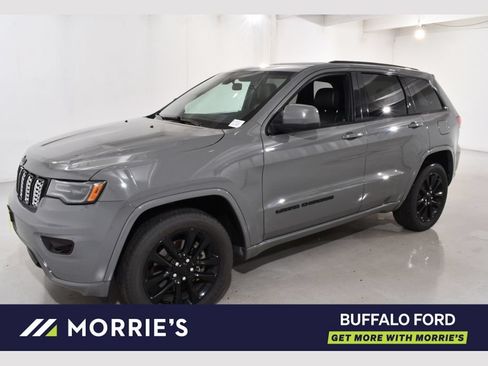 Used 2021 Jeep Grand Cherokee Laredo X AWD/4WD image 1