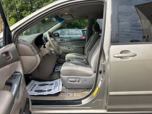 Used 2008 Toyota Sienna LE FWD image 15