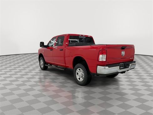 Used 2024 RAM 2500 Tradesman w/ Chrome Appearance Group image 7