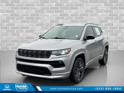 Used 2023 Jeep Compass Limited image 1