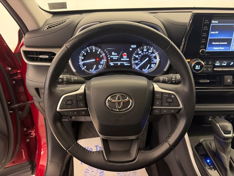 Used 2022 Toyota Highlander XLE AWD/4WD image 28