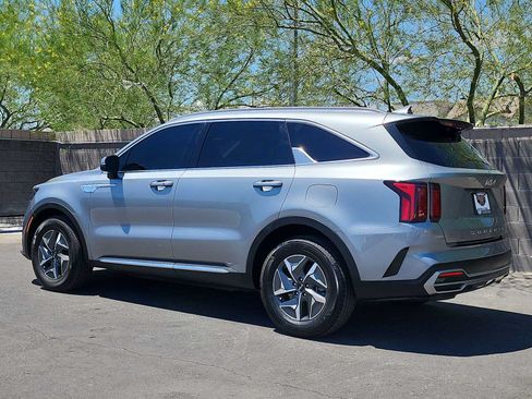 Used 2022 Kia Sorento S FWD image 6