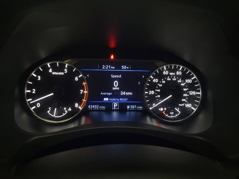 Used 2024 Nissan Altima 2.5 SV image 23