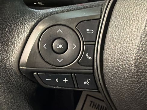 Used 2022 Toyota Corolla LE image 33