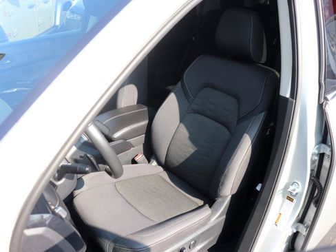 Used 2025 Nissan Pathfinder SV AWD/4WD image 11