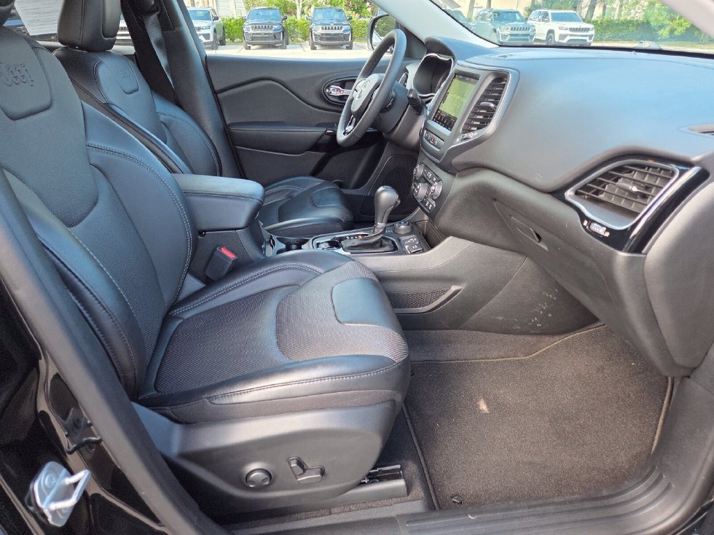 Used 2023 Jeep Cherokee Altitude Lux AWD/4WD image 15