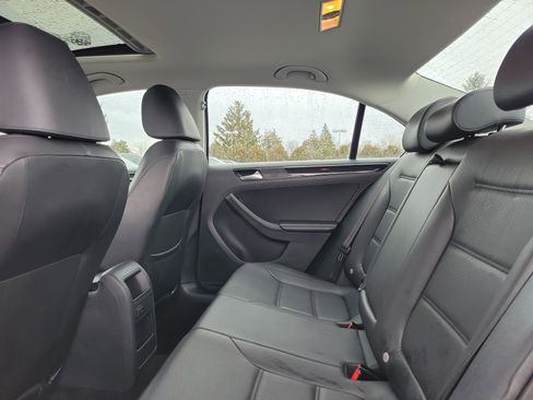 Used 2016 Volkswagen Jetta SEL w/ Lighting Package image 11