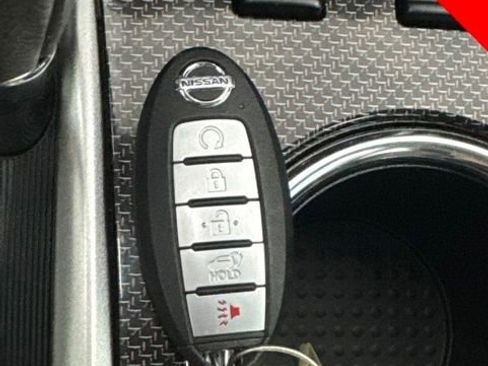 Certified 2020 Nissan Pathfinder SL FWD image 16
