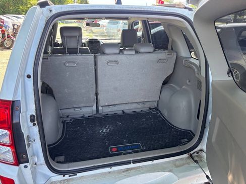 Used 2010 Suzuki Grand Vitara Limited RWD image 17