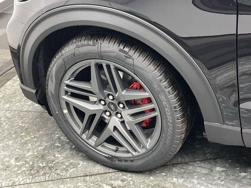 New 2026 Ford Explorer ST w/ Sun And Sound Package image 37