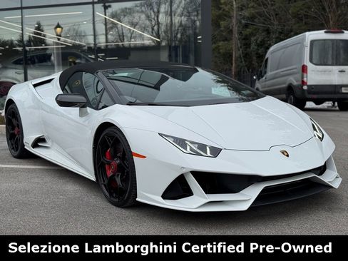 Used 2023 Lamborghini Huracan EVO image 4