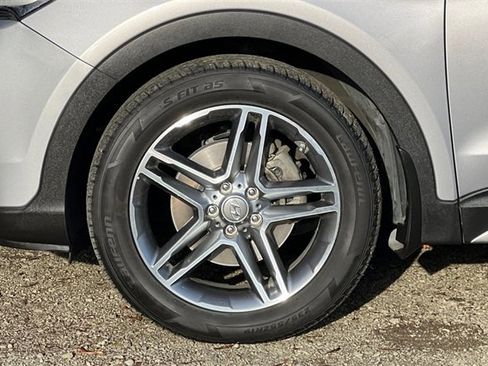 Used 2017 Hyundai Santa Fe Limited image 35