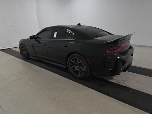 Used 2019 Dodge Charger Scat Pack w/ Navigation & Travel Group image 4