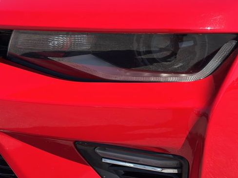 Used 2018 Chevrolet Camaro SS RWD image 21