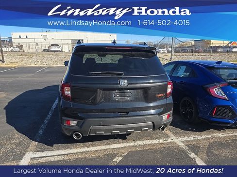 Used 2023 Honda Passport TrailSport image 3