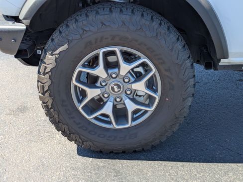 Certified 2022 Ford Bronco Badlands AWD/4WD image 13