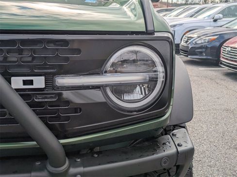 Used 2022 Ford Bronco Wildtrak image 9