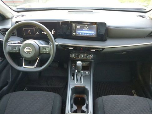 Used 2025 Nissan Kicks S FWD image 15