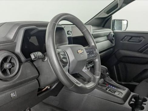Used 2023 Chevrolet Colorado W/T RWD image 24