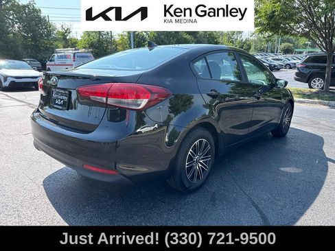 Used 2017 Kia Forte LX FWD image 5