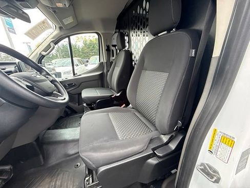 Certified 2025 Ford Transit 250 Low Roof w/ Exterior Upgrade Package RWD image 15