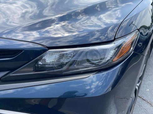 Used 2021 Toyota Camry SE w/ Convenience Package FWD image 7