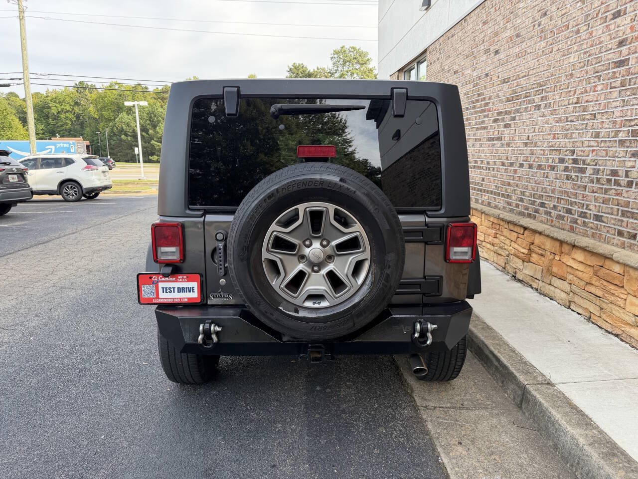 Used 2017 Jeep Wrangler Unlimited Rubicon w/ Cold Weather Group AWD/4WD image 4