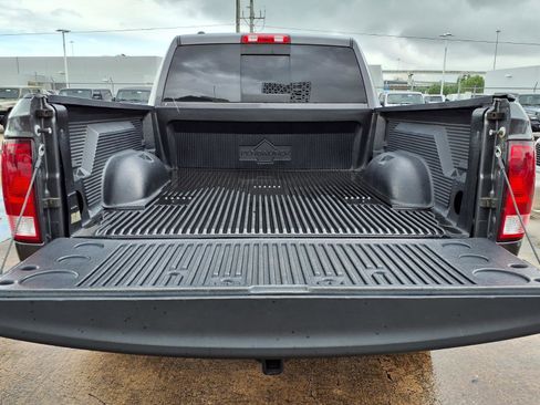 Used 2019 RAM 1500 Classic SLT RWD image 22