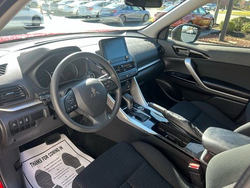 Used 2024 Mitsubishi Eclipse Cross LE image 10