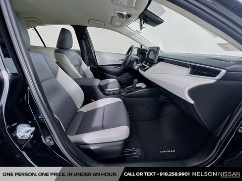 Used 2024 Toyota Corolla LE FWD image 25