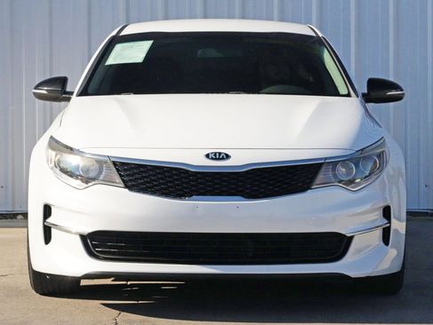 Used 2017 Kia Optima LX w/ Value Package image 6