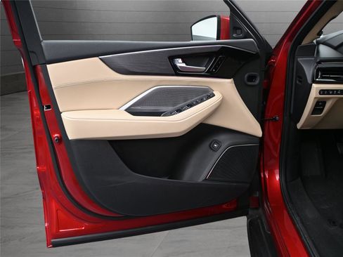 Certified 2026 Acura MDX SH-AWD w/ Advance Package image 9