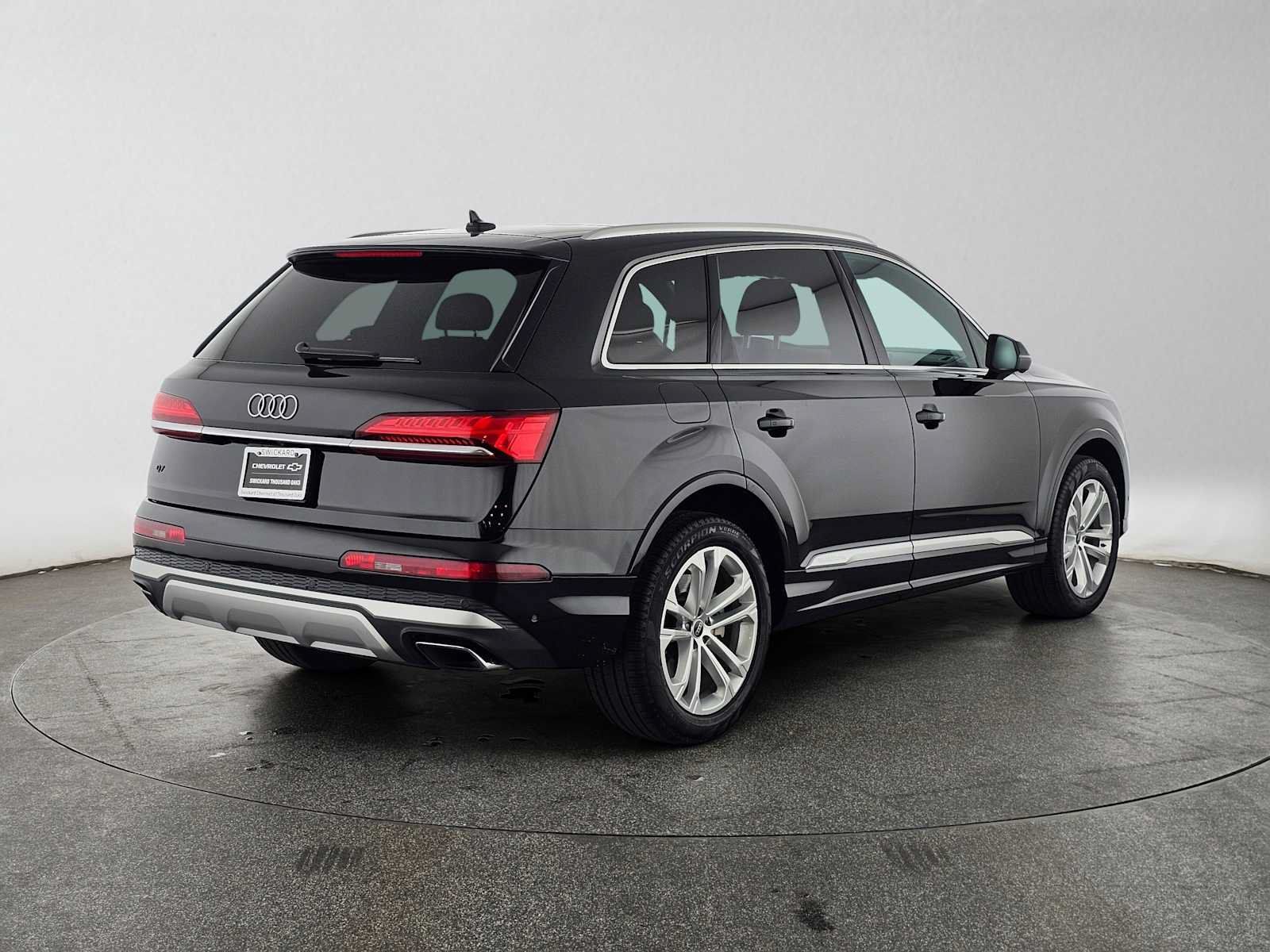 Used 2025 Audi Q7 3.0T Premium Plus AWD/4WD image 3