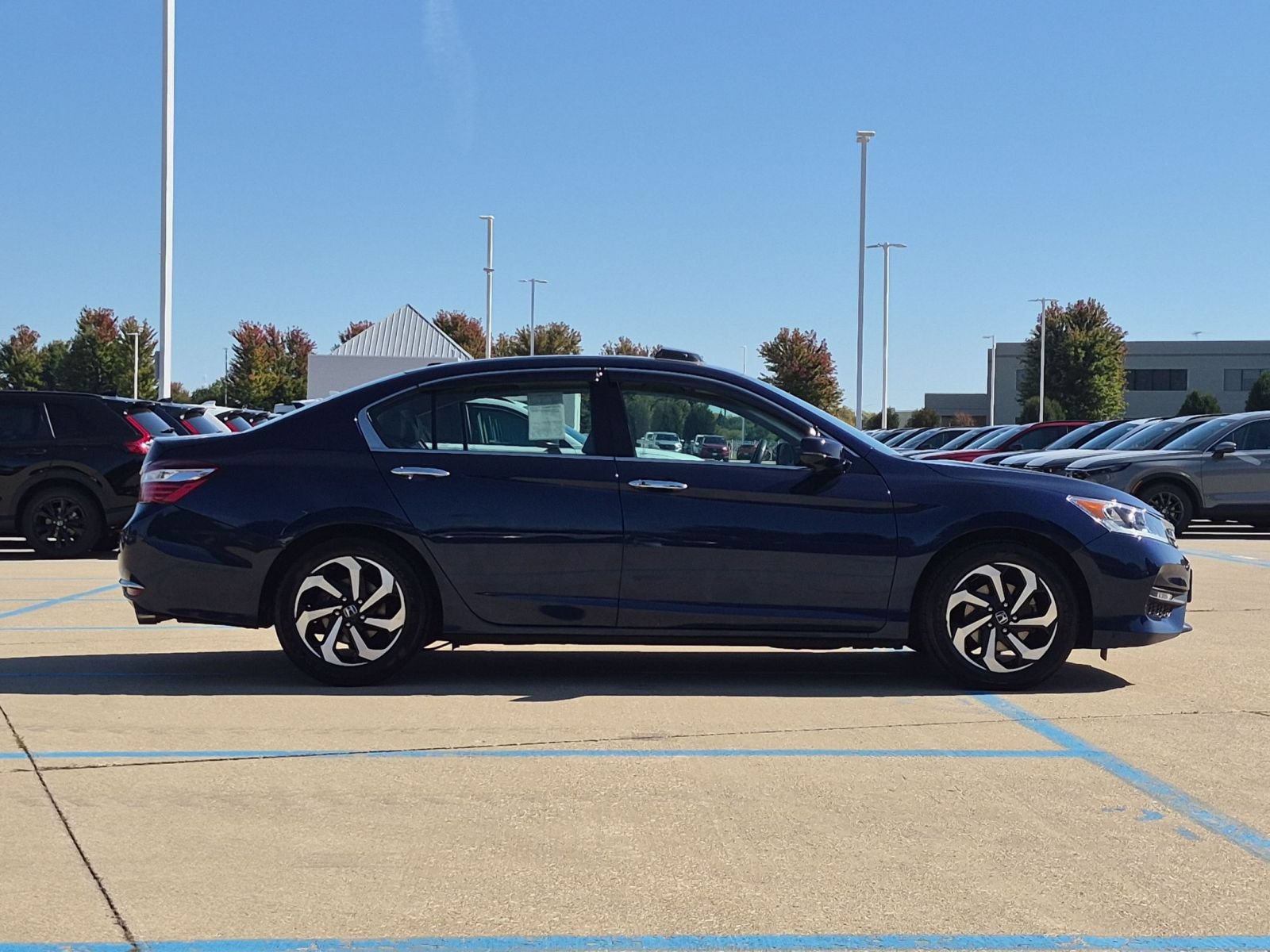 Used 2016 Honda Accord EX-L image 6