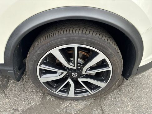 Certified 2019 Nissan Rogue Sport SL w/ Premium Package AWD/4WD image 9