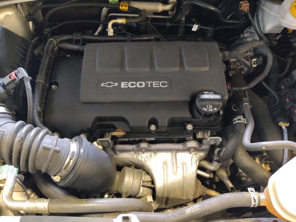 Used 2020 Chevrolet Sonic Premier FWD image 30