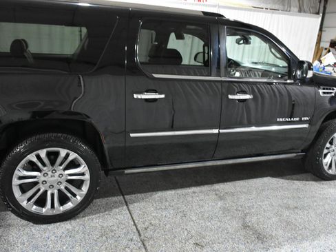 Used 2010 Cadillac Escalade ESV Premium AWD/4WD image 7
