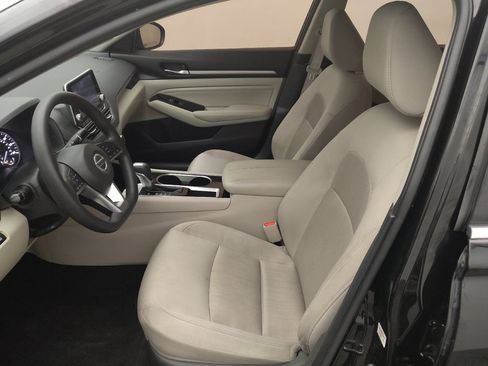 Used 2021 Nissan Altima 2.5 SV FWD image 17