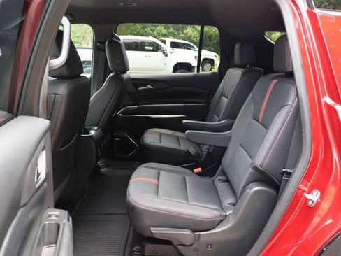 Used 2026 Chevrolet Traverse RS AWD/4WD image 18