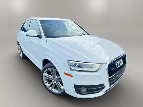 Used 2015 Audi Q3 2.0T Prestige w/ Prestige Package AWD/4WD image 2