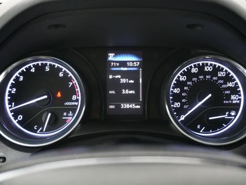 Used 2020 Toyota Camry SE image 16