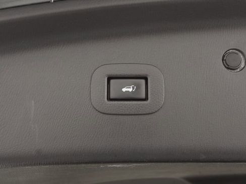 Used 2016 INFINITI QX80 4WD w/ Driver's Assistance Package image 25