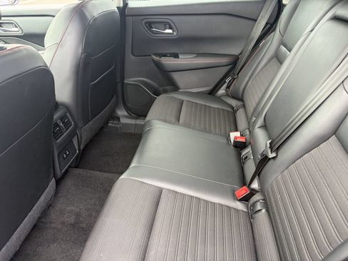 Used 2025 Nissan Rogue SV AWD/4WD image 14