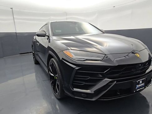 Used 2022 Lamborghini Urus AWD/4WD image 73