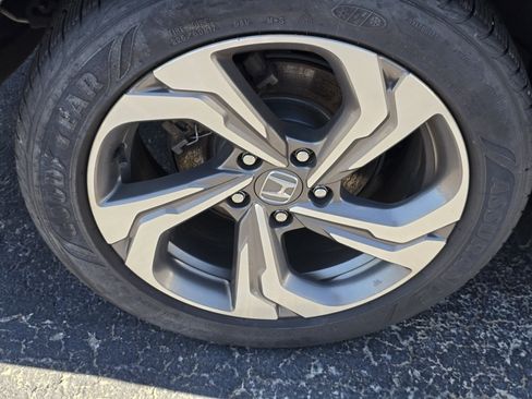Used 2020 Honda Accord EX image 11