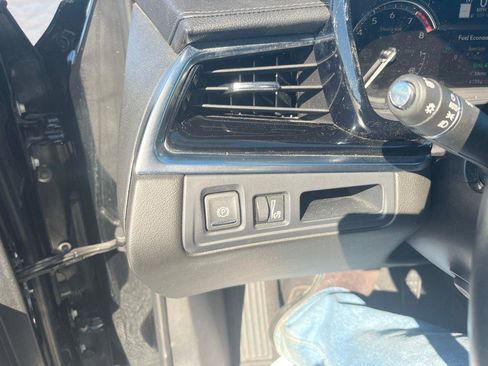 Used 2024 Cadillac XT6 Premium Luxury image 11