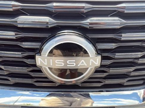 Used 2023 Nissan Rogue SV AWD/4WD image 10